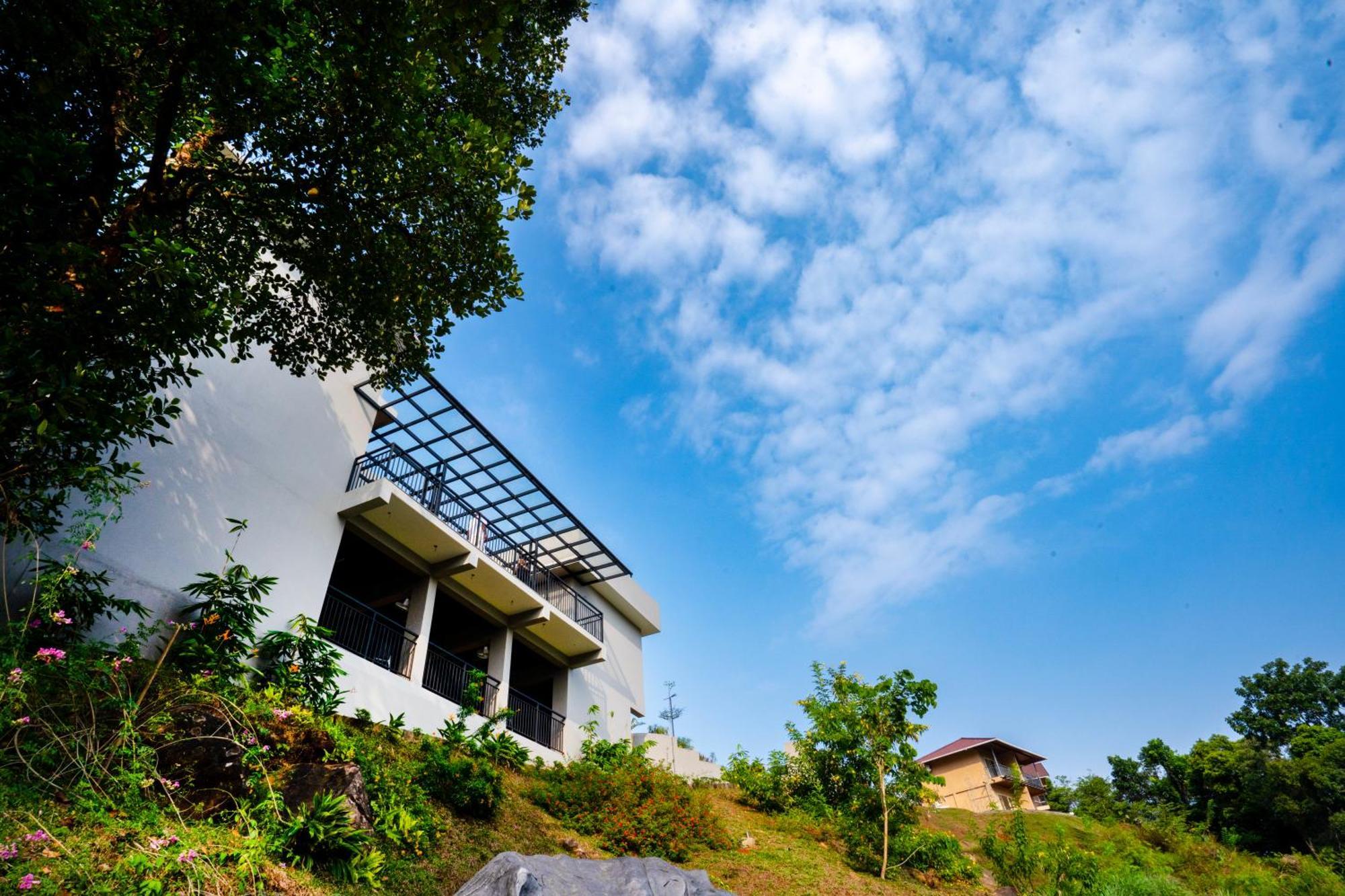 Karimb Resorts Vallikavungal Екстериор снимка