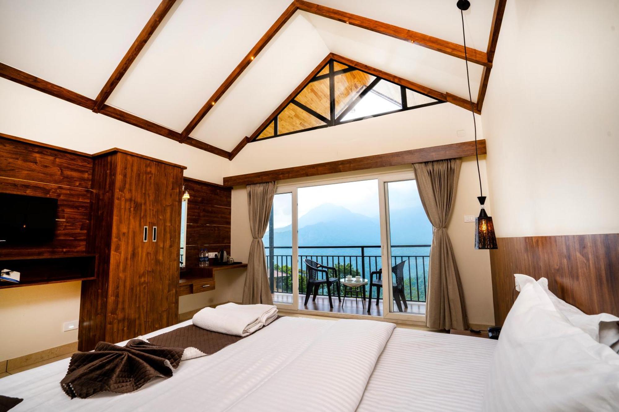 Karimb Resorts Vallikavungal Екстериор снимка