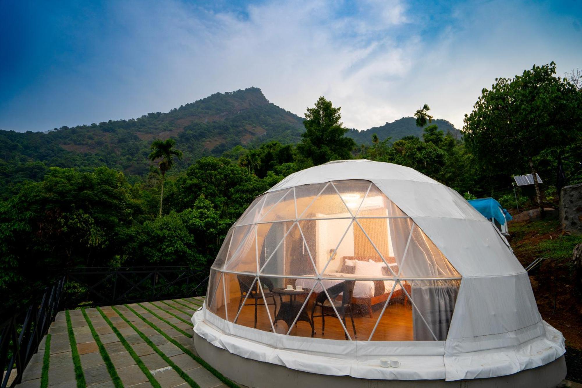 Karimb Resorts Vallikavungal Екстериор снимка