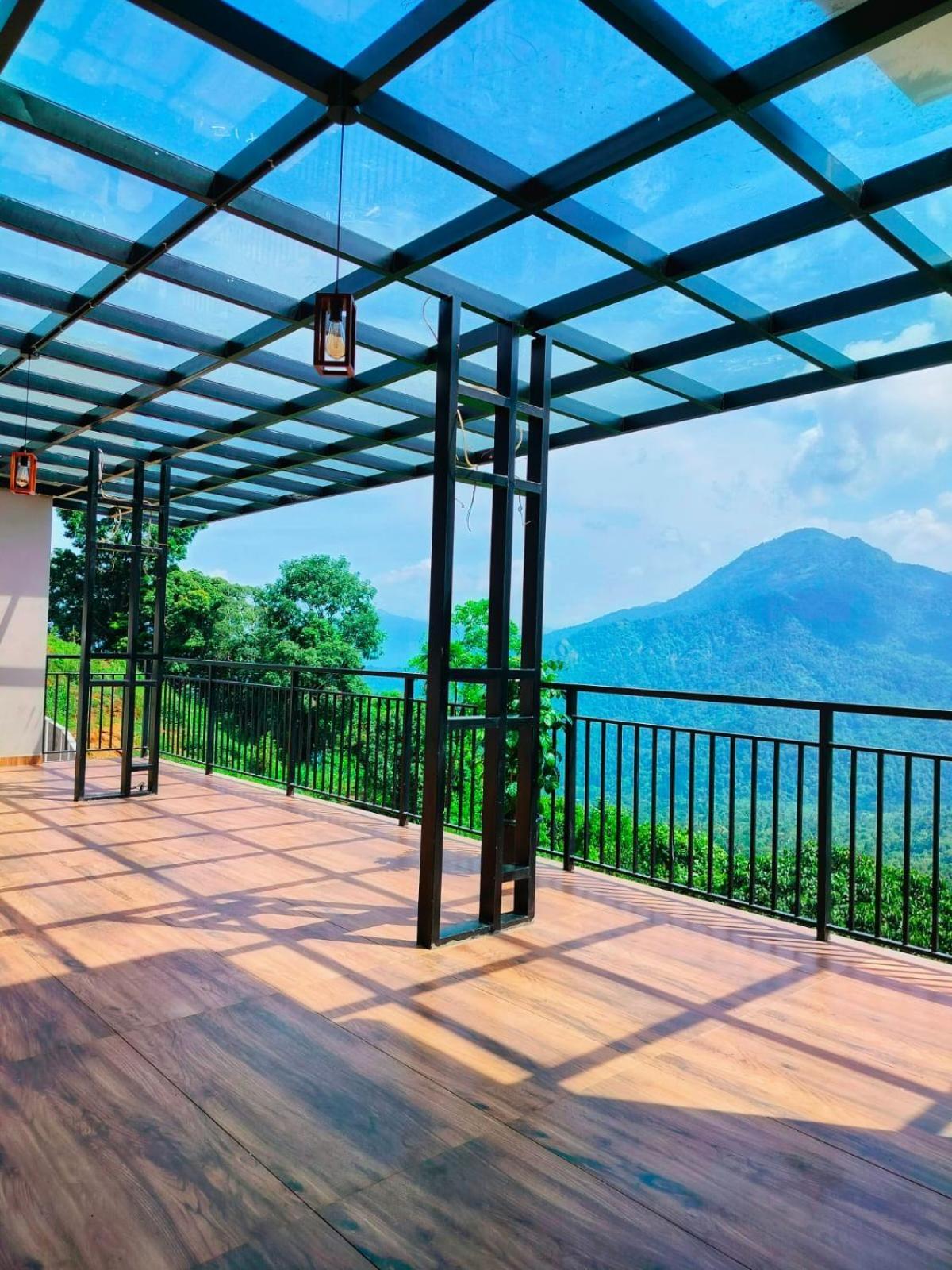 Karimb Resorts Vallikavungal Екстериор снимка