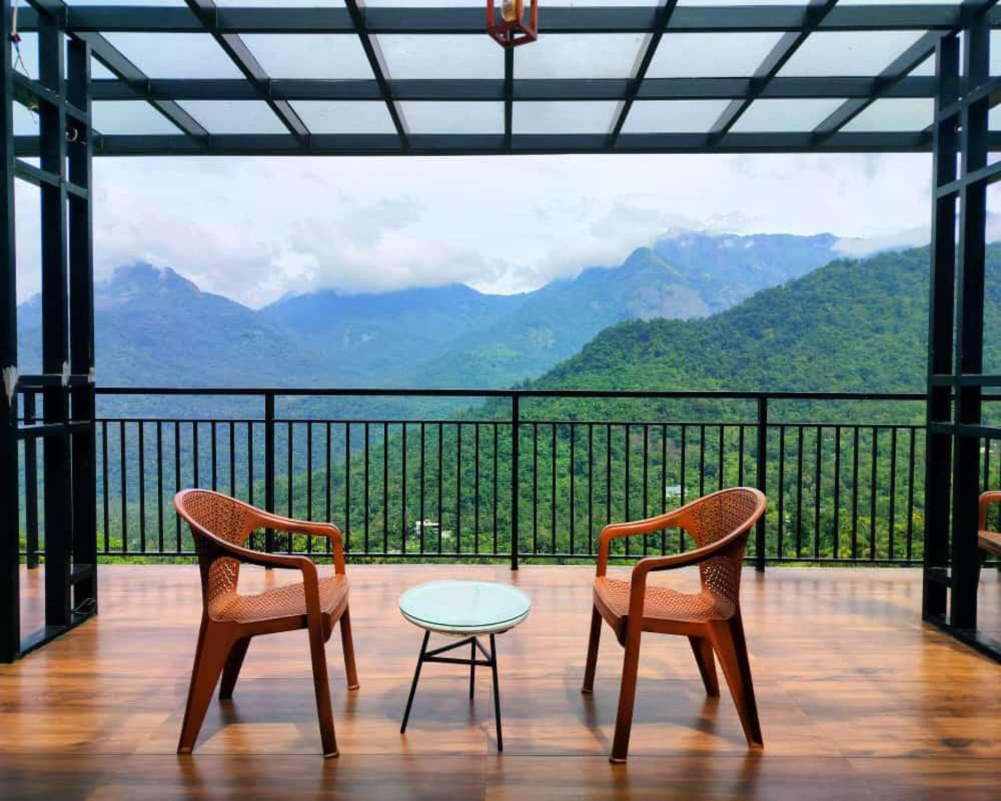 Karimb Resorts Vallikavungal Екстериор снимка